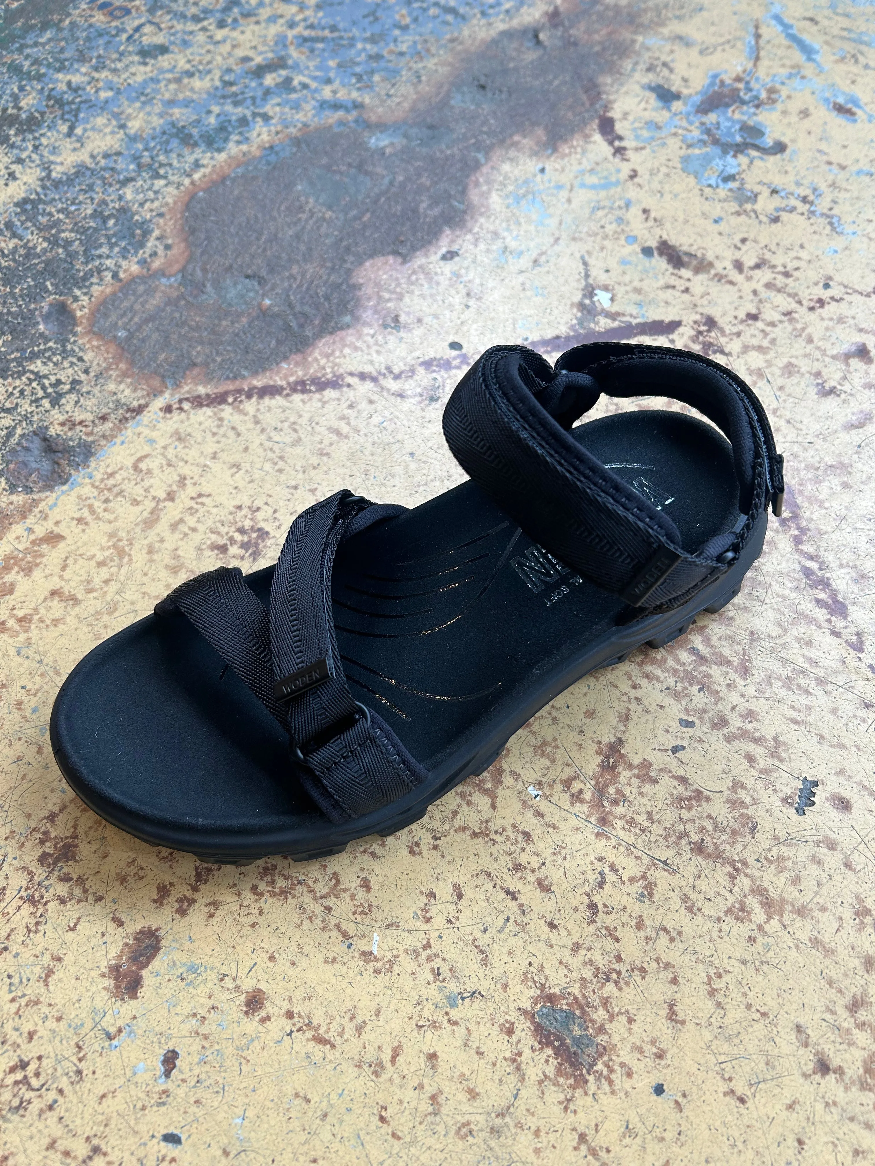 Sandie Sandal - Black
